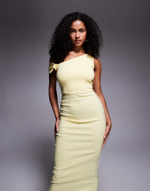 Vestido largo amarillo ajustado y asimétrico con detalle anudado de bengalina de Vesper, 2 de 4
