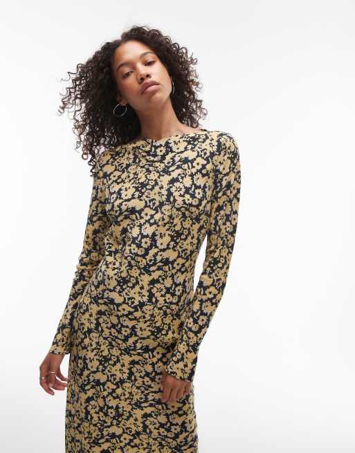 Vestido largo amarillo con estampado floral difuminado y cuello barco de Topshop, 4 de 4