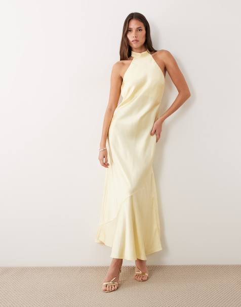 Vestido largo amarillo pastel con cuello halter y espalda al aire de satén de VILA - view 1