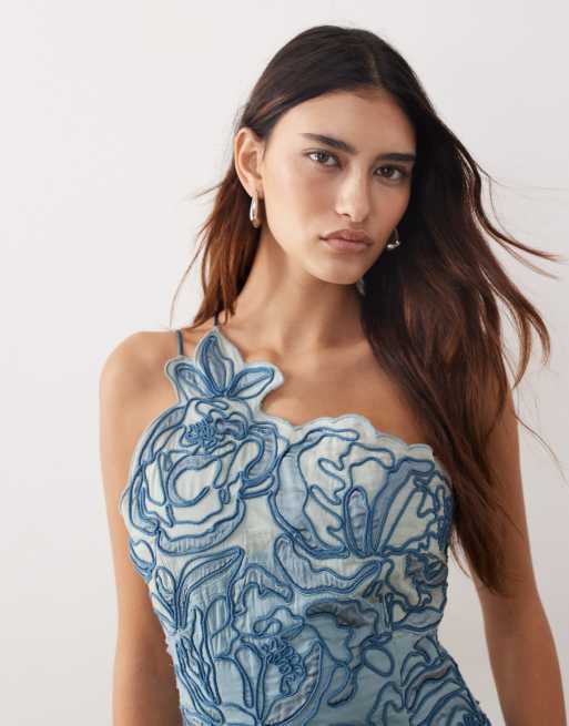 Vestido largo azul asimétrico de corte recto con bordado floral lineal de ARRANGE , 3 de 4