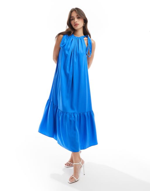 Vestido largo azul con bajo escalonado, cuello fruncido con lazada y abertura en la espalda de & Other Stories