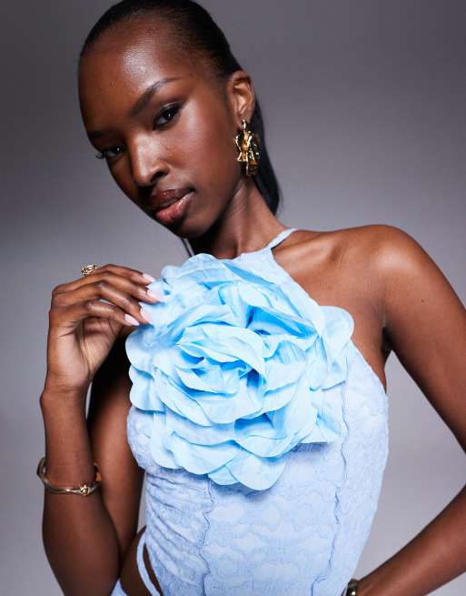 Vestido largo azul con flor de encaje de ASOS DESIGN ASOS