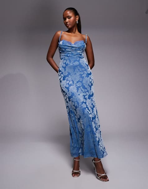 Vestido largo azul de tirantes con espalda descubierta, detalle en el pecho de encaje y patrón floral de devoré de terciopelo de Rare London - view 1