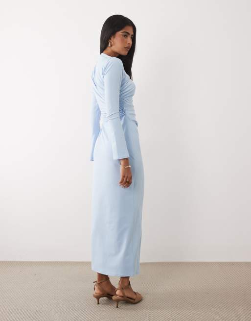 Vestido largo azul drapeado y asimétrico con cuello recto de ASOS DESIGN, 4 de 4