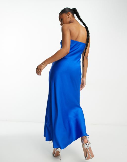 Vestido largo azul eléctrico de corte recto sin tirantes de Forever New, 2 de 4