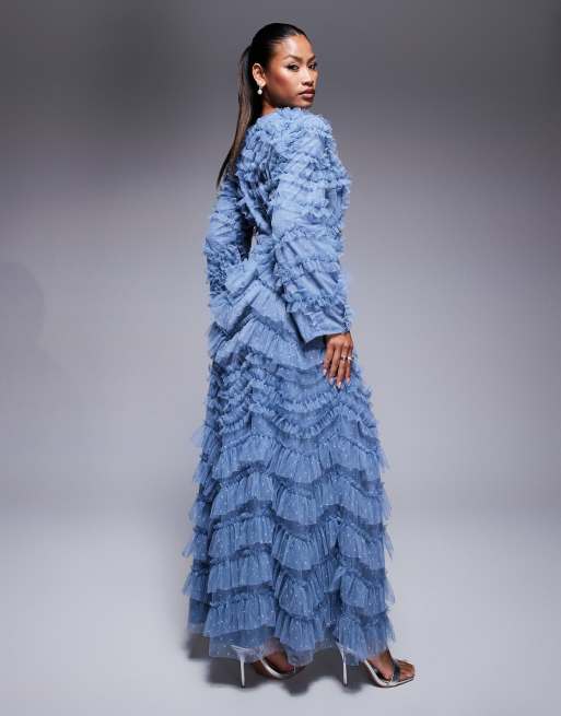 Vestido largo azul empolvado de manga larga con volantes Maryisa de Beauut, 3 de 4