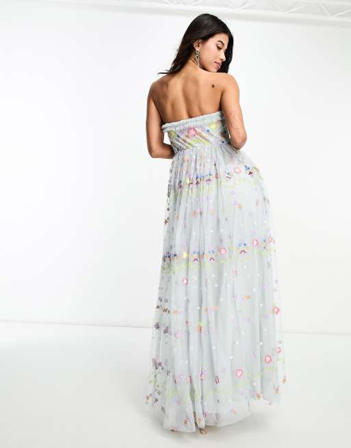Vestido largo azul hielo palabra de honor con diseño bordado premium de Maya, 2 de 4