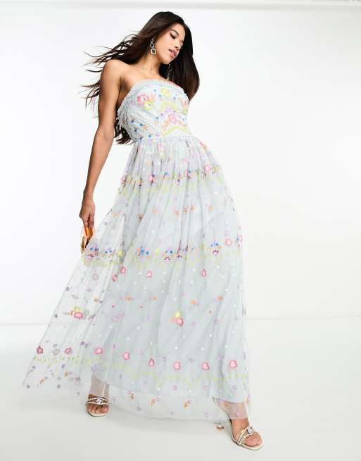 Vestido largo azul hielo palabra de honor con diseño bordado premium de Maya, 4 de 4
