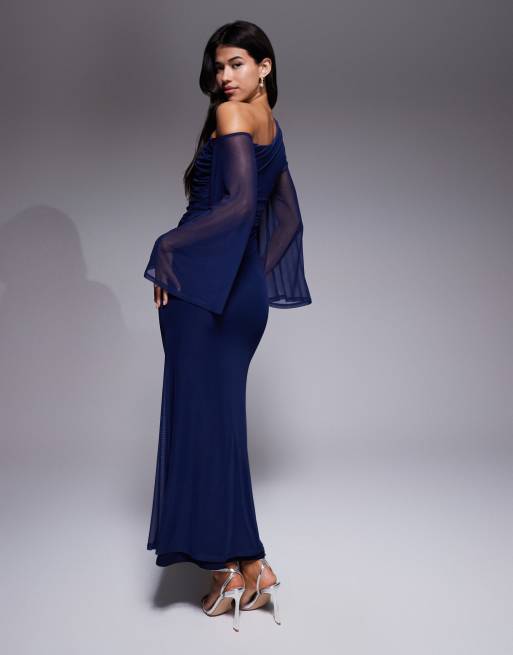 Vestido largo azul marino drapeado con hombro caído y mangas anchas de ASOS DESIGN, 3 de 4