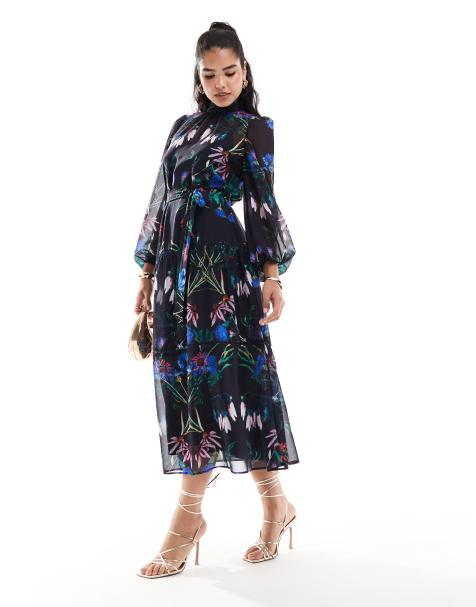 Vestido largo azul marino escalonado con cuello alto, lazada en la cintura y estampado floral de Hope & Ivy - view 1