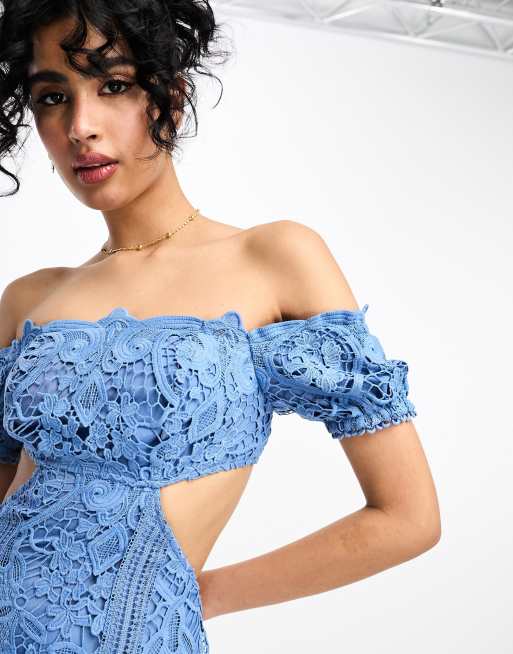 Vestido largo azul real con escote Bardot abertura y bajo de volantes de encaje de ASOS DESIGN