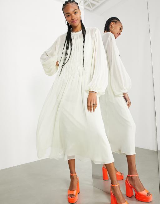 Vestido largo beis fruncido en la parte delantera de ASOS Edition, 2 de 4