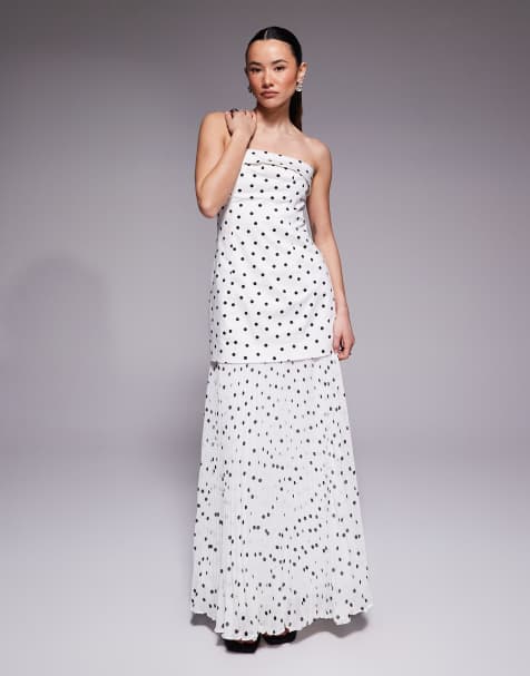 Vestido largo blanco con estampado de lunares, escote palabra de honor, cintura baja y bajo plisado transparente exclusivo de Forever New Petite - view 1