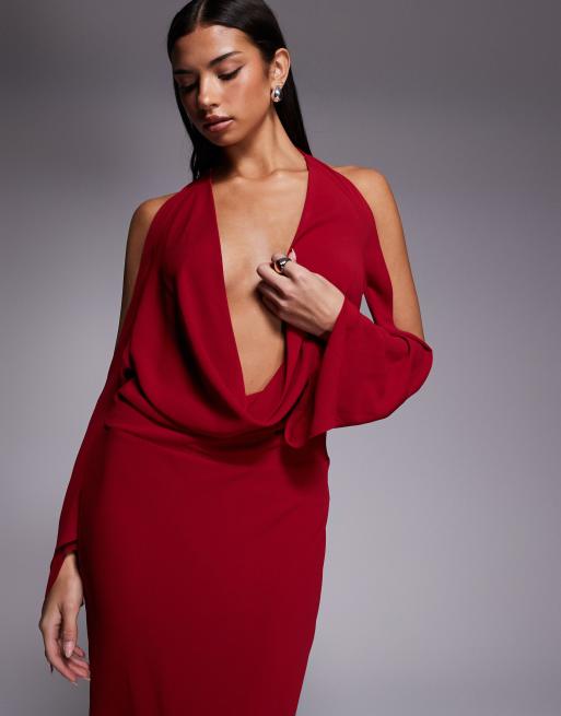 Vestido largo burdeos con cuello halter y espalda abierta de chifón de georgette Rosanna de I.AM.GIA, 3 de 4