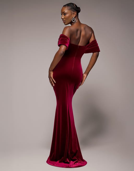 Vestido largo burdeos con escote Bardot pronunciado de terciopelo de Goddiva, 3 de 4