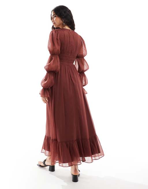Vestido largo burdeos con mangas escalonadas estilo blusón y cinturilla fruncida de ASOS DESIGN, 4 de 4