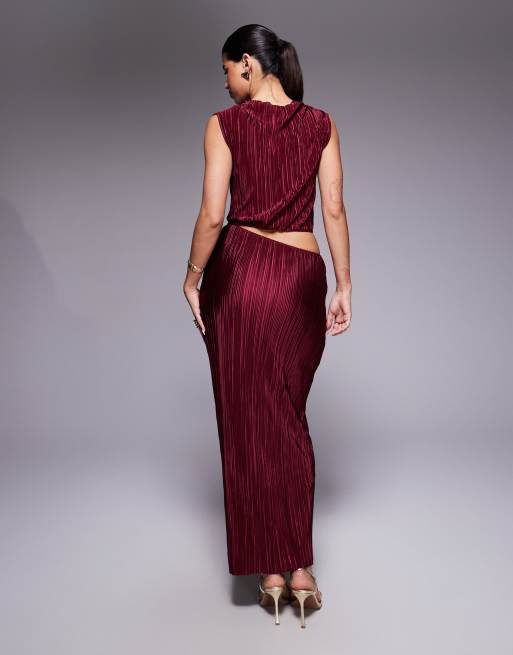 Vestido largo burdeos plisado con detalle de abertura de ASOS DESIGN, 2 de 4