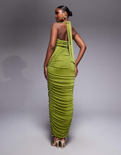 Vestido largo caqui moldeador con cuello ancho y detalles drapeados en las caderas de Ruched & Ready, 3 de 4