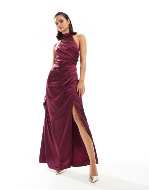 Vestido largo color arándano con cuello halter alto de satén de TFNC