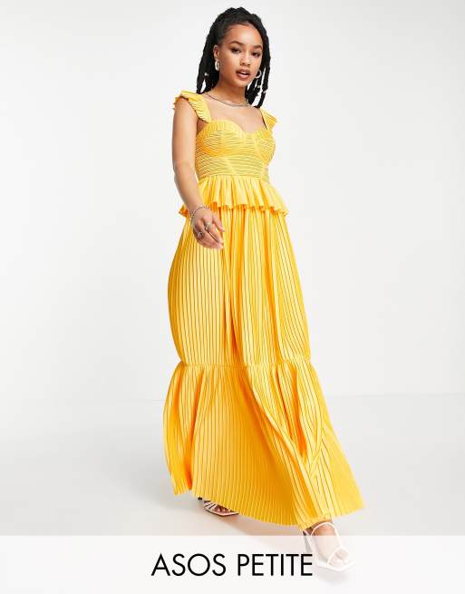 Vestido largo color caléndula escalonado y plisado con detalle de corsé de ASOS DESIGN Petite
