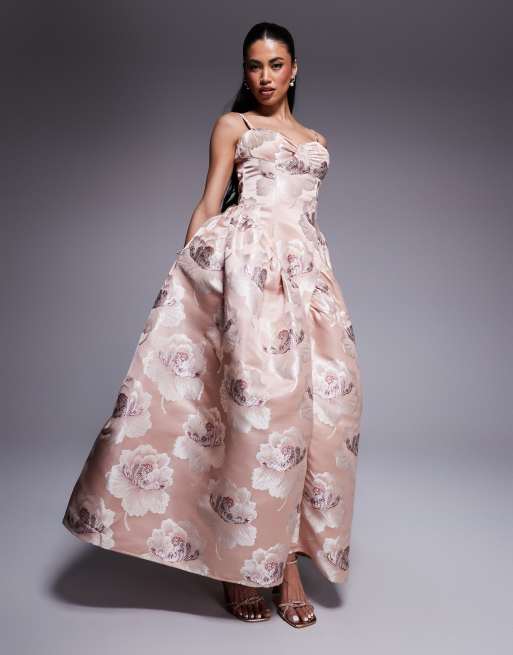 Vestido largo color champán con estampado floral y cintura baja de jacquard de ASOS LUXE