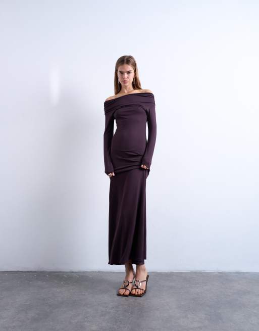 Vestido largo color ciruela de manga larga con escote Bardot de Topshop