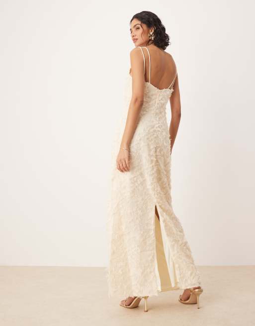Vestido largo color crema de tirantes con cuello desbocado de tejido texturizado de VILA, 4 de 4