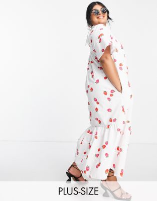 Vestido largo color crema escalonado de corte amplio con estampado de fresas de Nobody's Child Plus