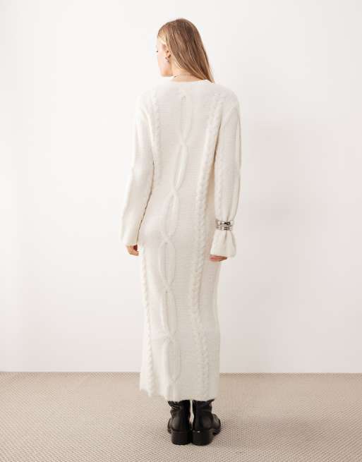 Vestido largo color crema estilo jersey con cuello de pico de punto de ochos de efecto lana de 4th & Reckless, 3 de 4
