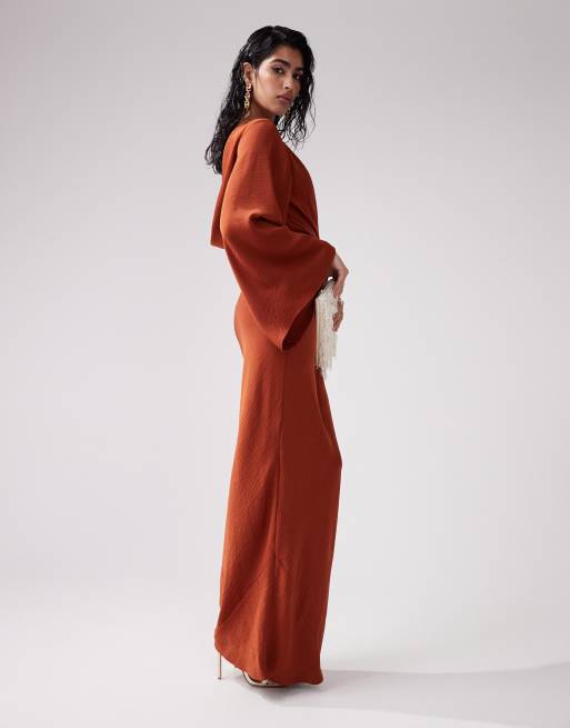Vestido largo color óxido asimétrico con cuerpo drapeado de ASOS DESIGN, 4 de 4