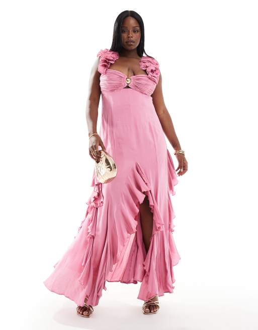 Vestido largo color rubor con volantes y detalle de adorno en forma de concha de ASOS LUXE Curve