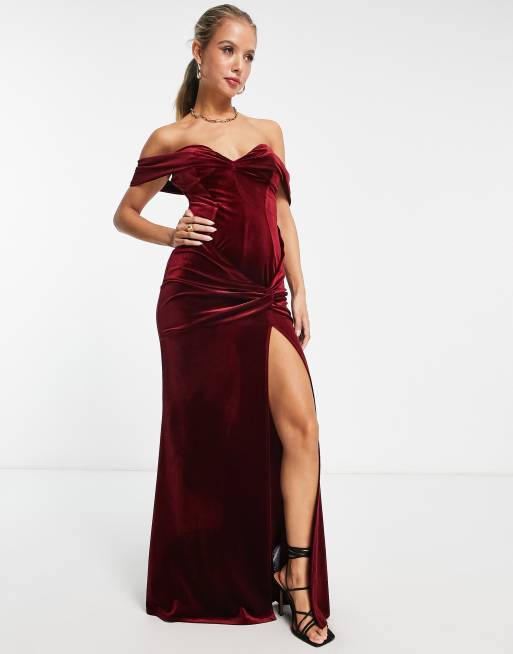 Vestido largo color vino con diseño estilo corsé y escote Bardot de terciopelo de ASOS DESIGN