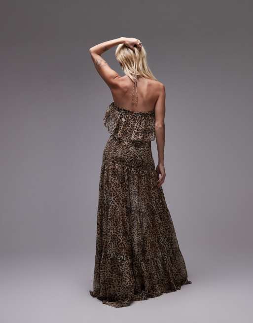 Vestido largo con escote palabra de honor y estampado de leopardo