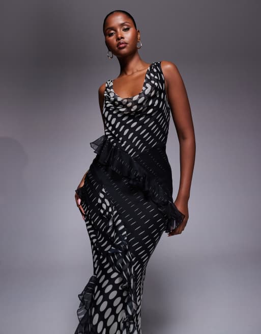 Vestido largo con estampado de lunares extragrandes, cuello desbocado y volantes de ASOS DESIGN, 2 de 4