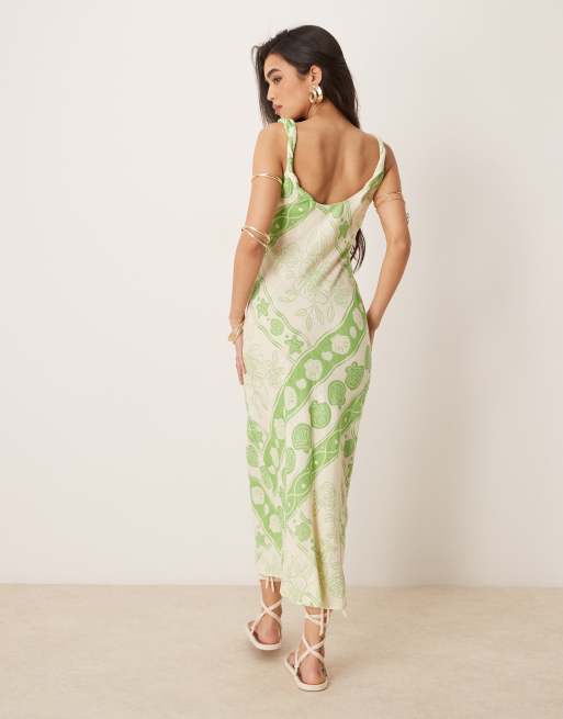 Vestido largo de corte al bies con estampado de mosaico y tirantes retorcidos de tejido efecto lino de ASOS DESIGN , 3 de 4