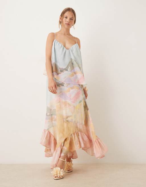 Vestido largo de corte voluminoso con estampado de paisaje floral, diseño de dos capas, escote corazón y sobrefalda de ASOS DESIGN