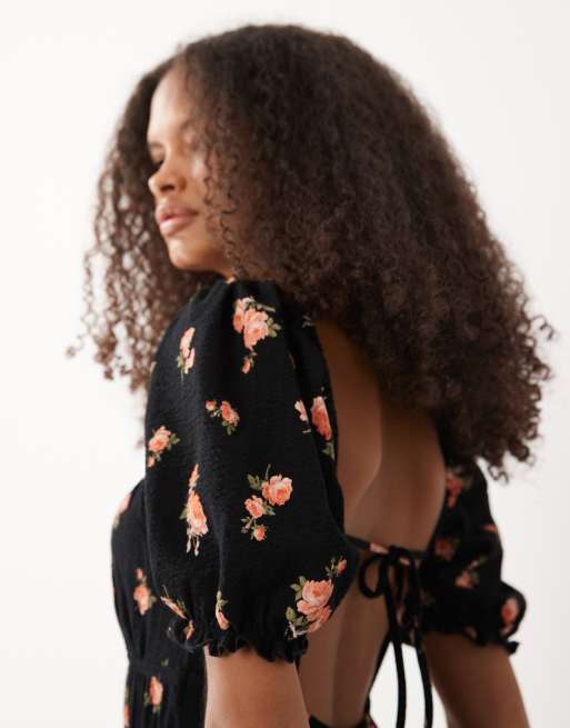 Vestido largo de estilo mesonera con mangas abullonadas y estampado floral oscuro de sirsaca de Miss Selfridge, 3 de 4