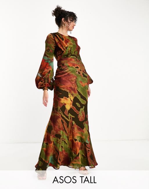 Vestido largo de manga larga con cuello cruzado y estampado de devoré de ASOS DESIGN Tall