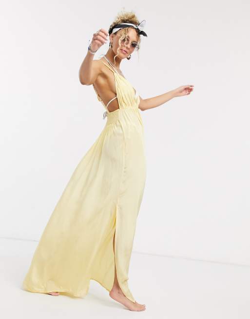 Vestido largo de playa con diseño de pico en la parte delantera y detalle de cordón en amarillo dorado de ASOS DESIGN