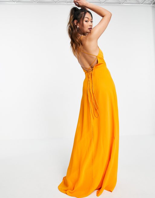Vestido largo de tirantes con diseño cruzado y cordones en la espalda de ASOS DESIGN