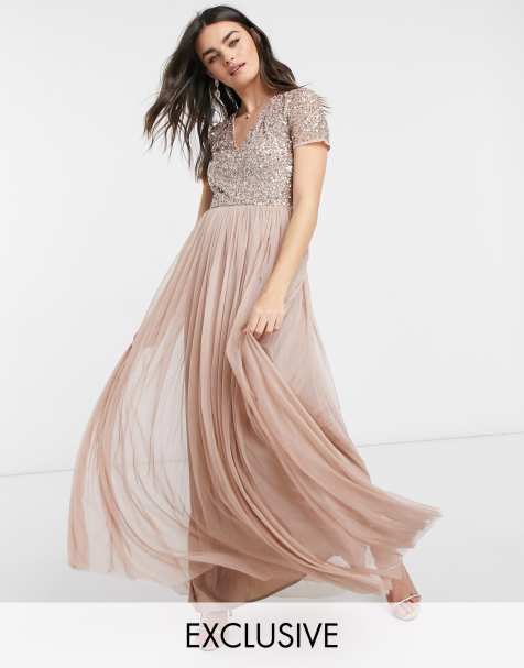 Vestido largo de tul de dama de honor con escote en V en rubor marrón con lentejuelas delicadas a tono de Maya