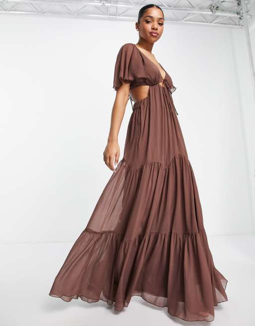 Vestido largo escalonado de tacto suave con lazada en la parte delantera de ASOS DESIGN 