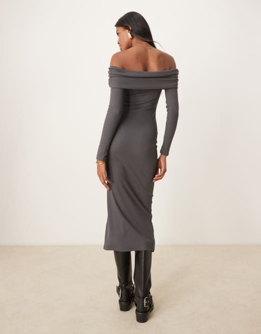 Vestido largo gris de manga larga con escote Bardot de Miss Selfridge, 4 de 4