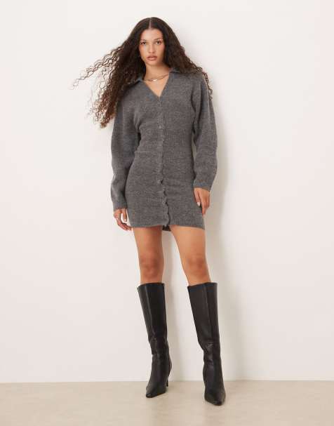 Vestido largo gris medio melange de manga larga con cuello de pico y botones de punto de lana de Gina Tricot - view 1