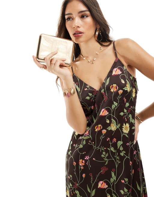 Vestido largo marrón acampanado con estampado floral de estilo boho y cuello de pico de satén de Y.A.S, 2 de 4