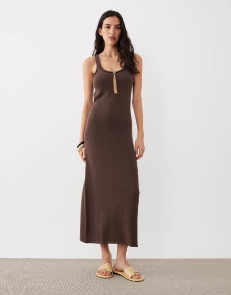 Vestido largo marrón chocolate con cuello ancho redondeado de punto de mezcla de algodón de ASOS DESIGN - view 1