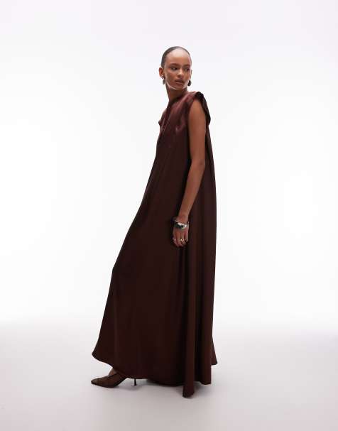 Vestido largo marrón chocolate con hombreras de satén de ASOS DESIGN - view 1