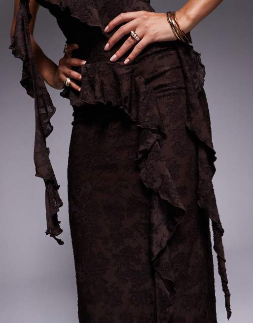 Vestido largo marrón chocolate con tiras en la espalda, volantes de encaje y patrón de devoré de ASOS DESIGN, 4 de 4
