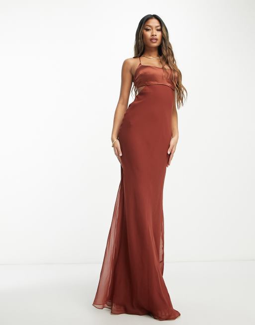 pérdida Es mas que raspador Vestido largo marrón chocolate de tirantes con abertura en la cintura y  detalle de tiras cruzadas de mezcla de satén de ASOS DESIGN | ASOS