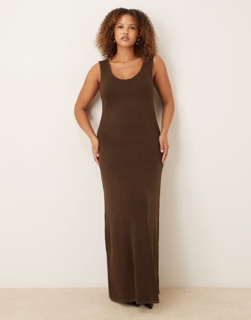 Conjunto marrón de cárdigan y vestido largo con cuello ancho de punto de Pretty Lavish Curve, 3 de 3